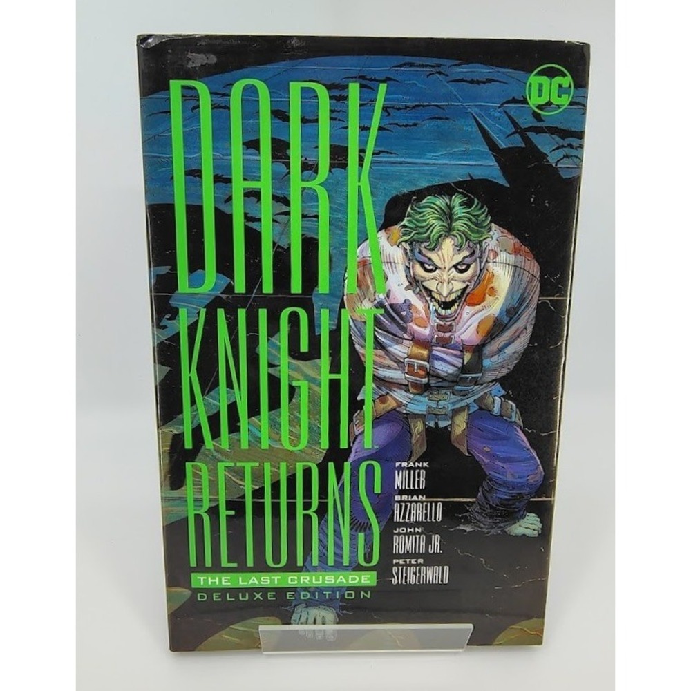 DC Comics Graphic Novel Dark Knight Returns: The Last Crusade Deluxe Edition #1